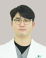 우정훈 증명사진 교수님