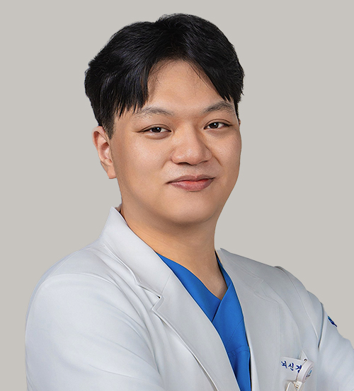 손우성 증명사진 교수님